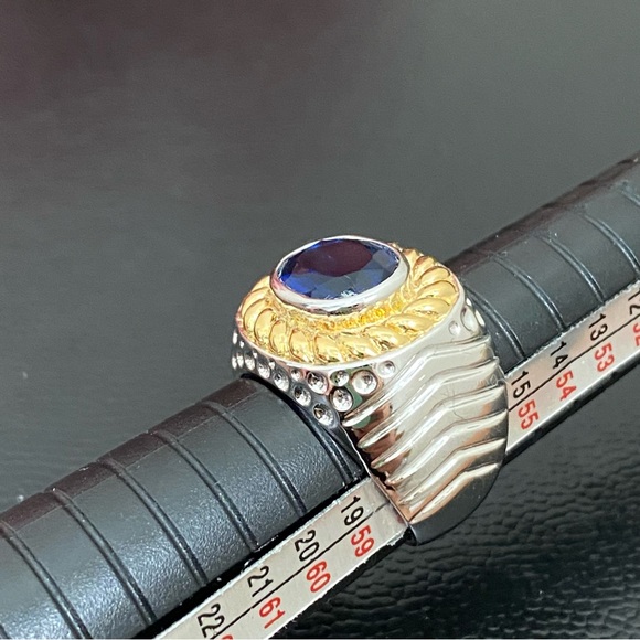 Vintage Unsigned Two-tone Blue Sapphire Rhinestone Rhodium Plated Ring Size 8 - Picture 10 of 13